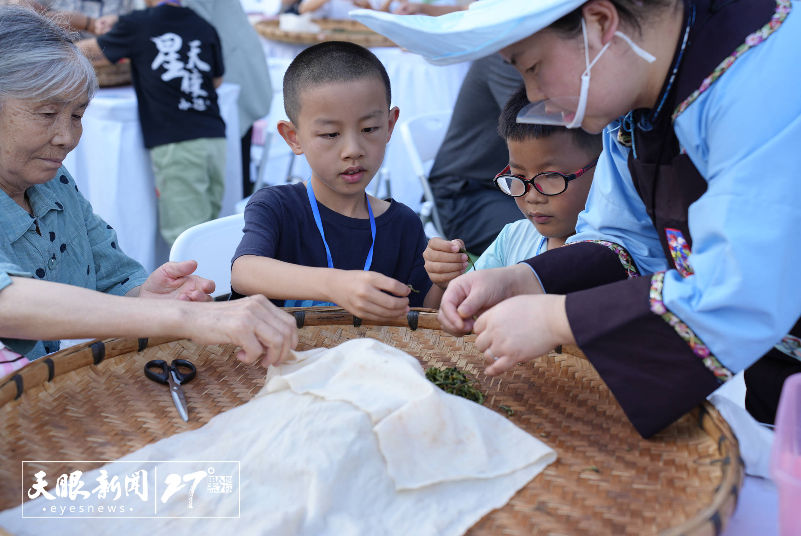 “品茶静心 学茶练心” 茶文化主题亲子活动在观山湖区举行非凡体育(图2)