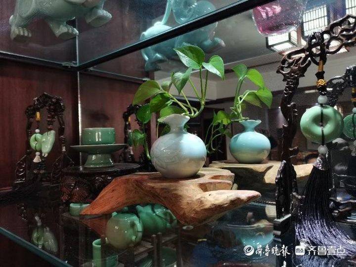 非凡体育餐具茶具办公礼品三大系列1380°C高温成就泰山玉瓷作品(图1)