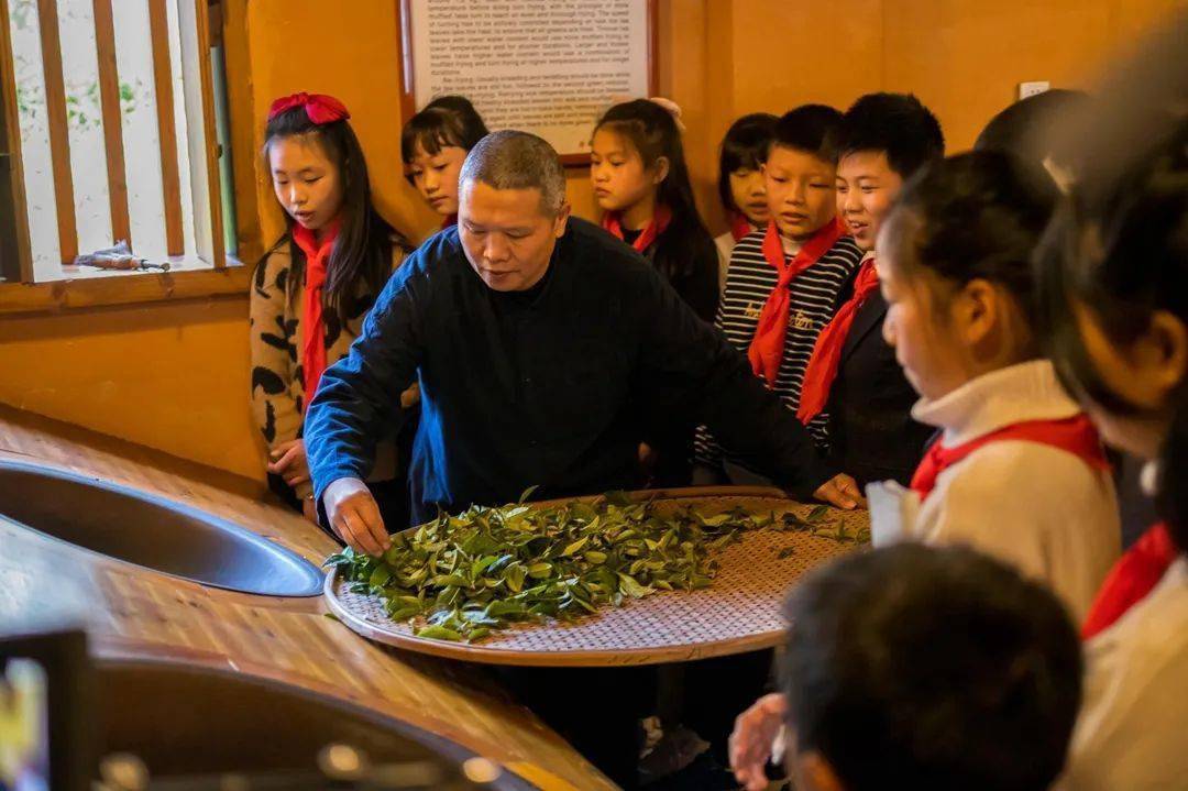 “中国传统制茶技非凡体育艺及其相关习俗”列入人类非物质文化遗产代表作名录(图4)