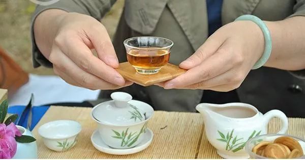 泡茶前的礼仪规范哪些禁忌不能碰千万别闹笑话了非凡体育(图4)